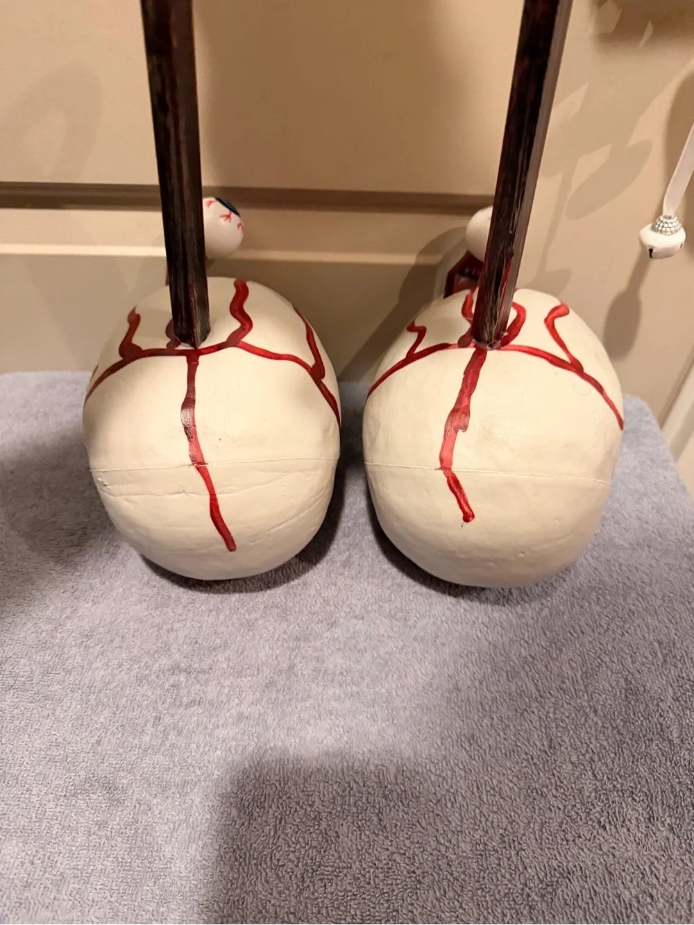 Ashland White Skull Ornament Pair with Red Drip and Black Chains